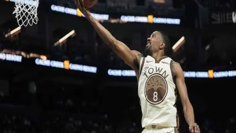 东子三双惊艳，年终盛宴！尼克遭怒吼，19+15+11惊人表现！